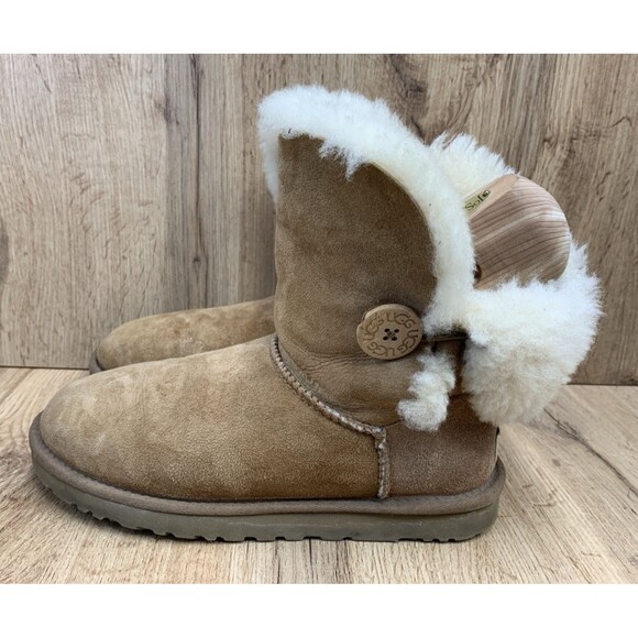 UGG Australia Bailey Winter Boots Pull On Button 5803 Brown Women Size 8 M - Picture 3 of 16